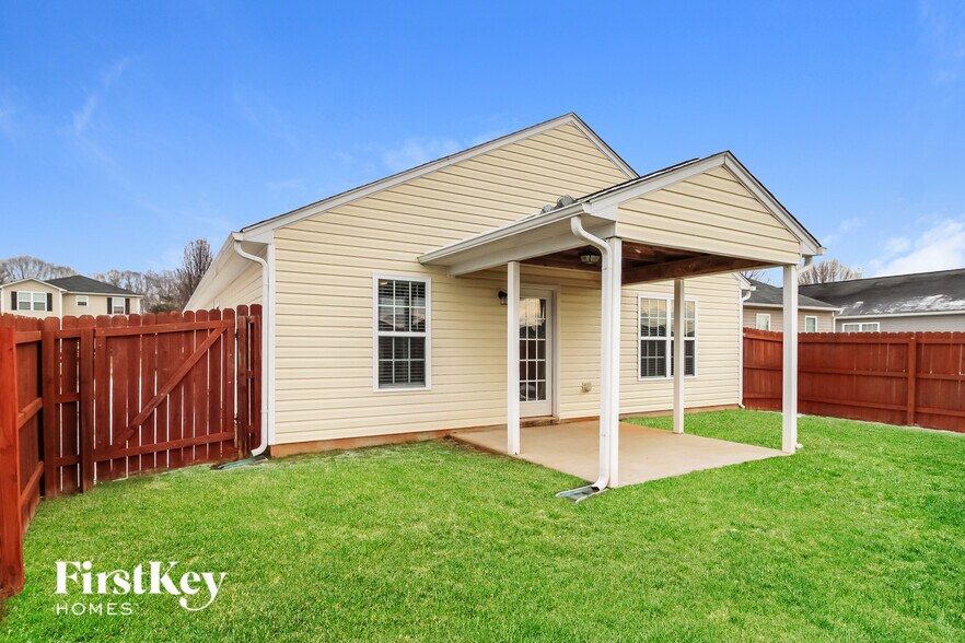 Building Photo - 794 Bitting Hall Cir