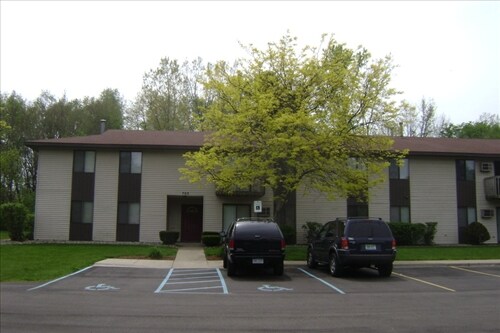 Building Photo - Lake Wind Apartments