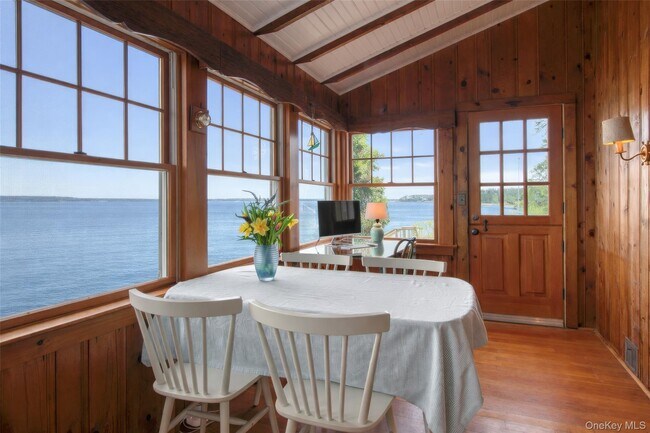 Building Photo - 2662 Paradise Shores Rd