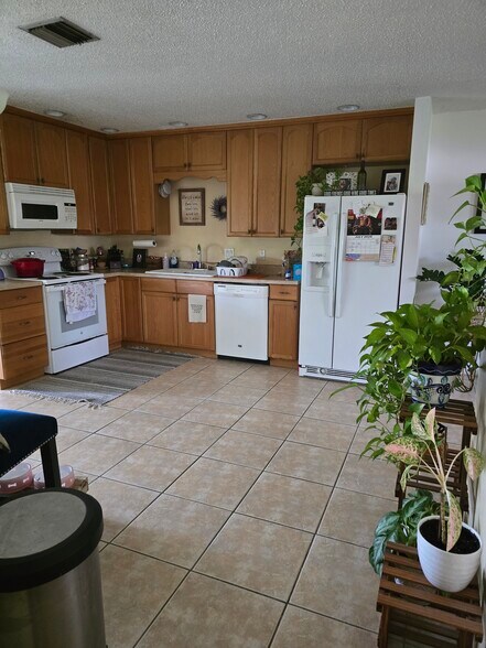 Building Photo - 187 Golf Club Lane