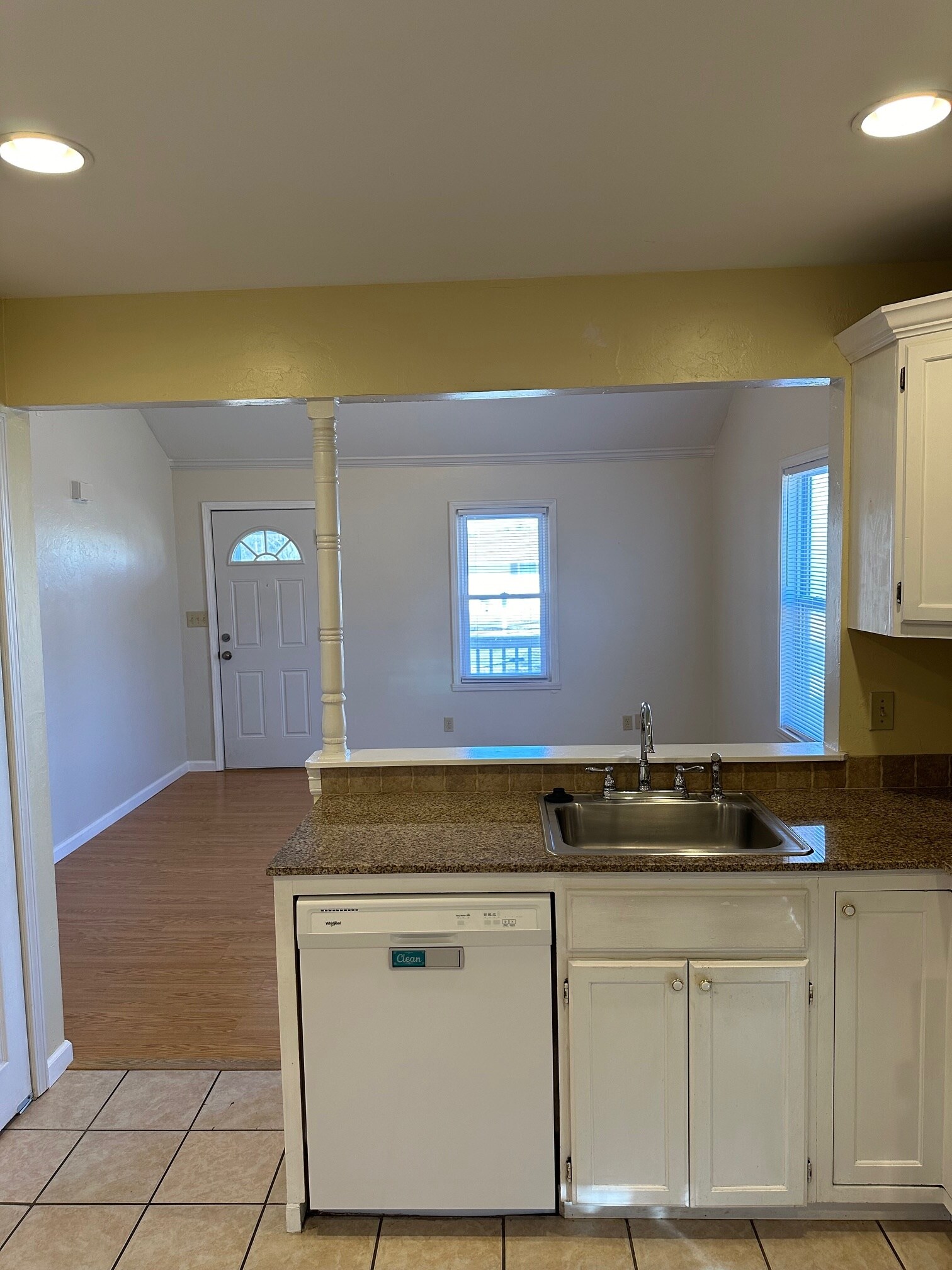 Building Photo - 10826 Lejean Dr