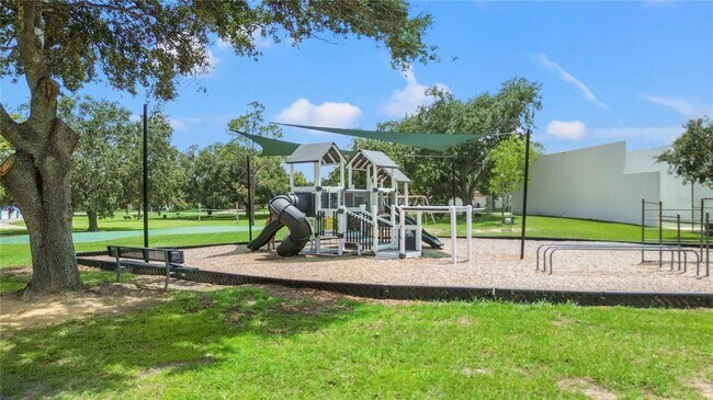 Building Photo - 3818 Meridian Pl