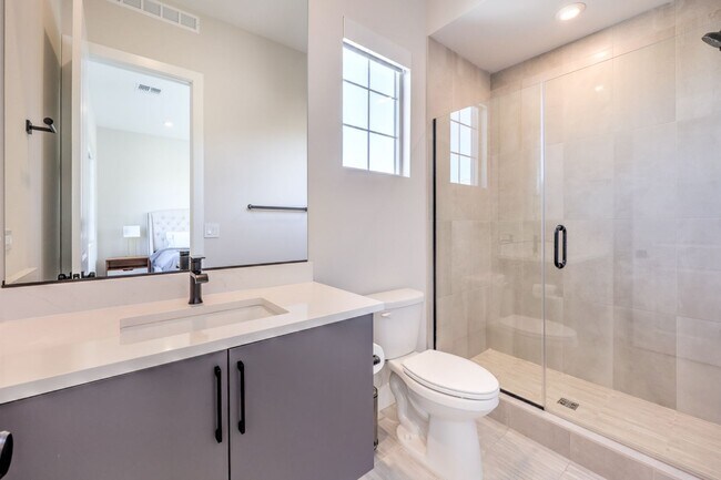 Building Photo - Exquisite 6-bed/ 6-bath residence nestled within the prestigious, guard-gated community of Revere...