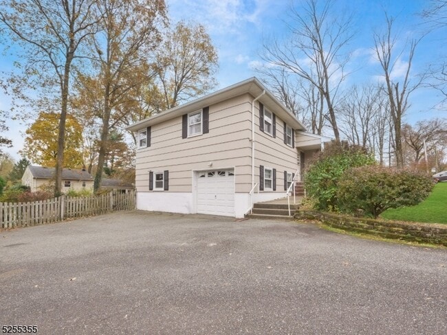 Building Photo - 69 Intervale Rd