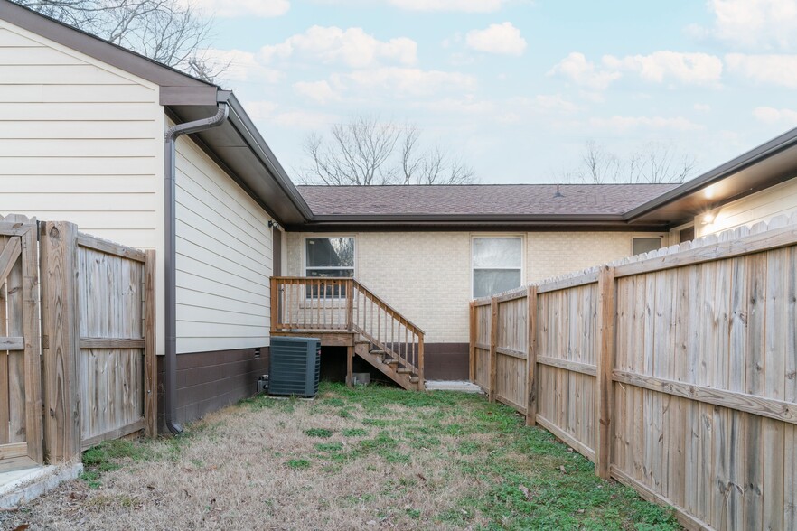 Building Photo - 118 Stewarts Ferry Pike