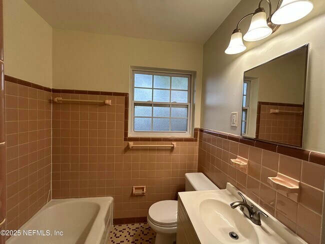 Building Photo - 3113 Belden St