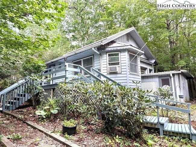 Building Photo - 252 Trillium Rd