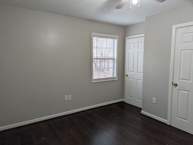 Building Photo - Coming Soon! Charming 3br 1ba in the country