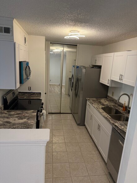 Building Photo - 2299 Scenic Hwy