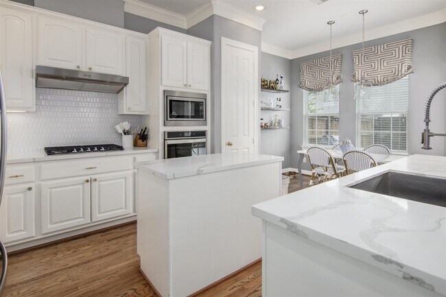 Building Photo - 3119 Heritage Creek Oaks