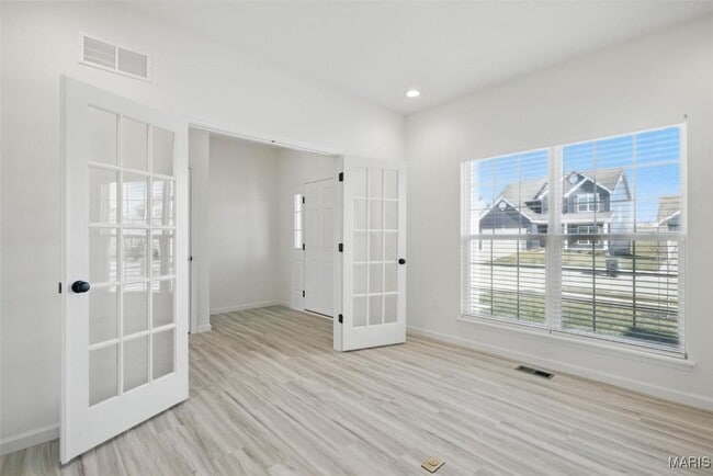 Building Photo - 928 Little Fieldstone Court