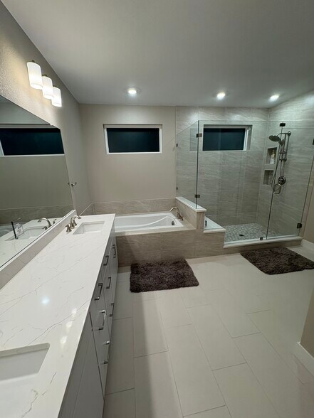 Building Photo - 11162 Bright Sky Cir