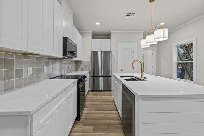 Building Photo - 30 Wood Glen Dr