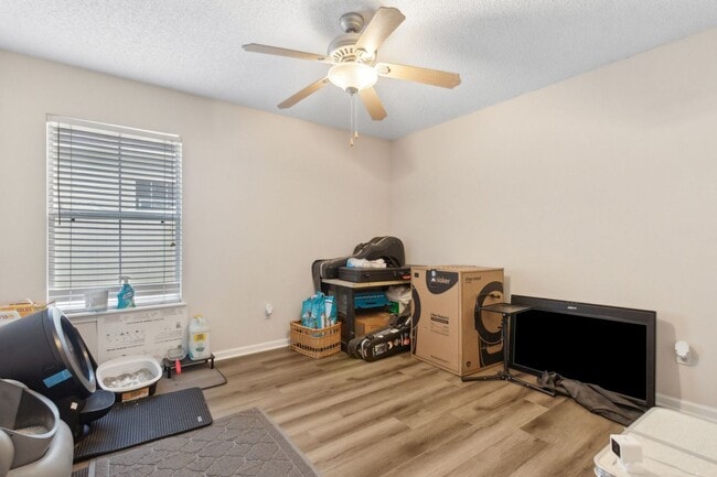 Building Photo - Spacious 3-Bedroom Home with Bonus Room Ne...
