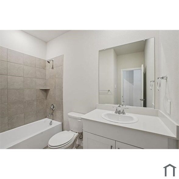 Building Photo - 6004 Alderton Dr
