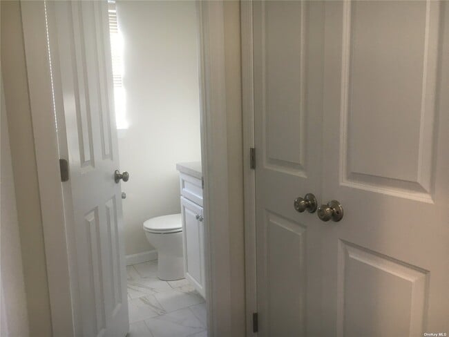 Building Photo - 1033 Park Ave