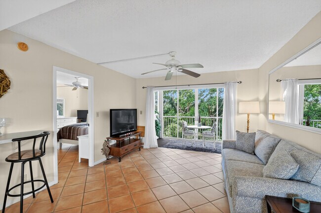 Building Photo - 1810 New Palm Way