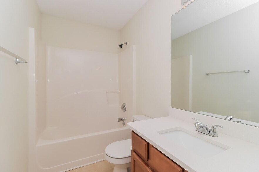 Building Photo - 1317 Crestfield Ct