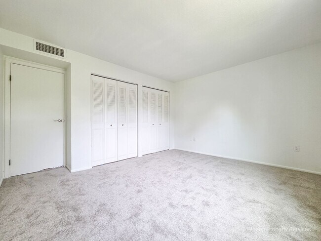 Building Photo - 711 SW 75th St