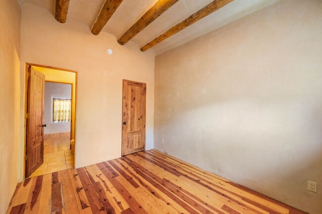 Building Photo - Santa Fe Charm in the Historic Guadalupe D...