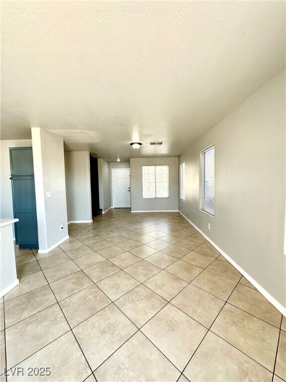 Building Photo - 2119 Tierra Del Verde St