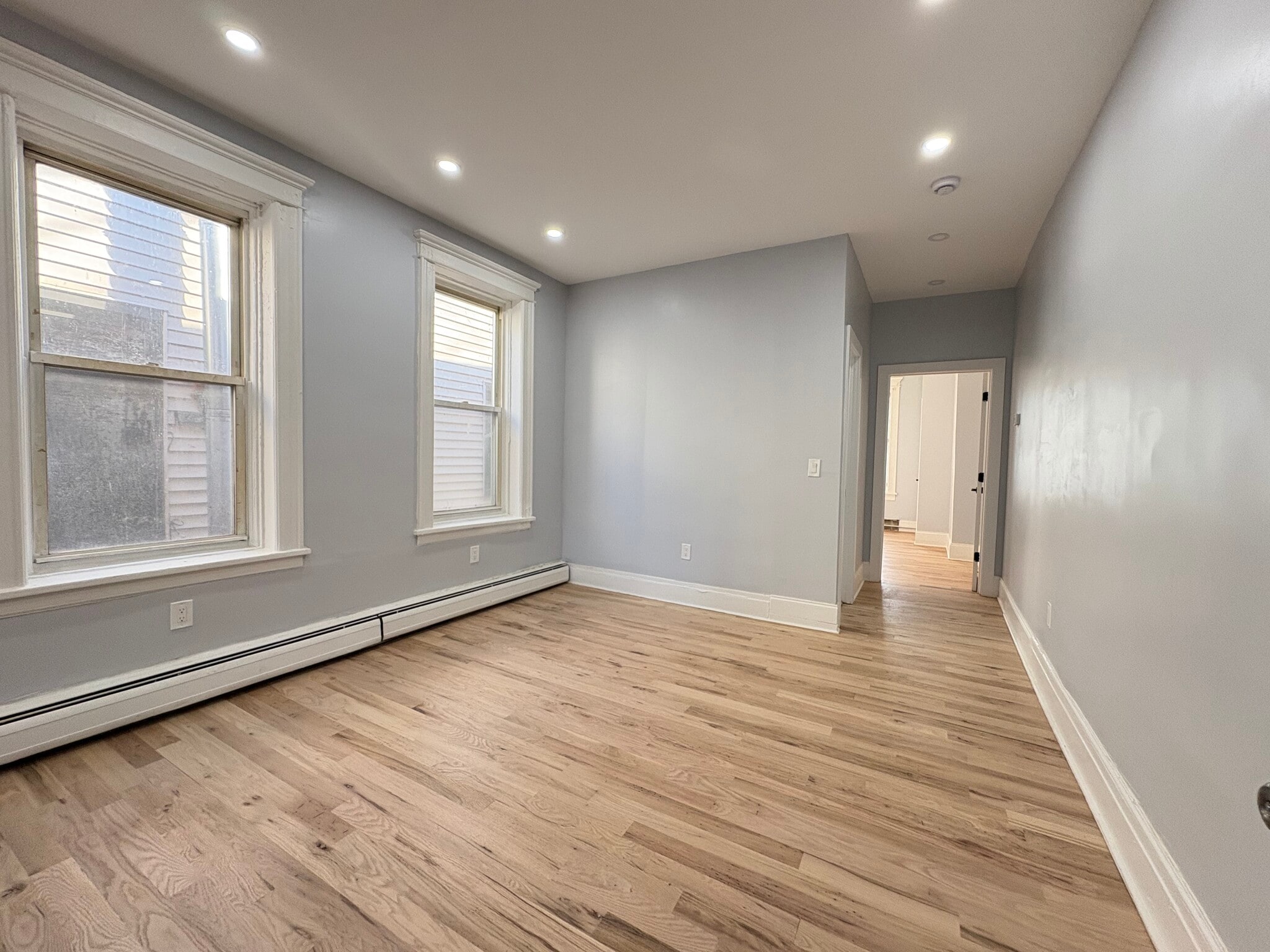 81 Bostwick Ave 3L - 76A Bostwick Ave