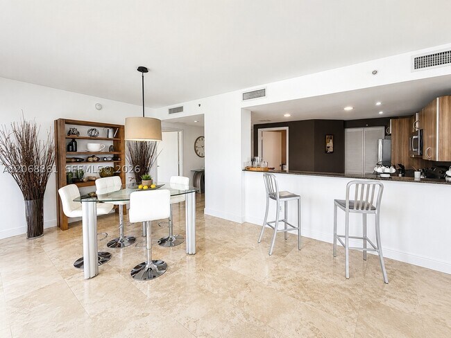 Building Photo - 6305 Indian Creek Dr