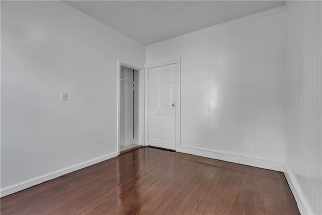 Building Photo - 48 Kenwood St