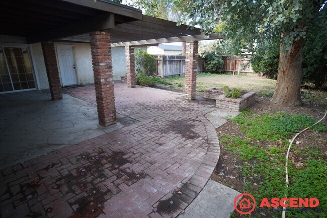 Building Photo - 4200 Tretorn Ave