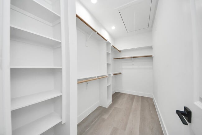 Building Photo - 8218 Lawler St