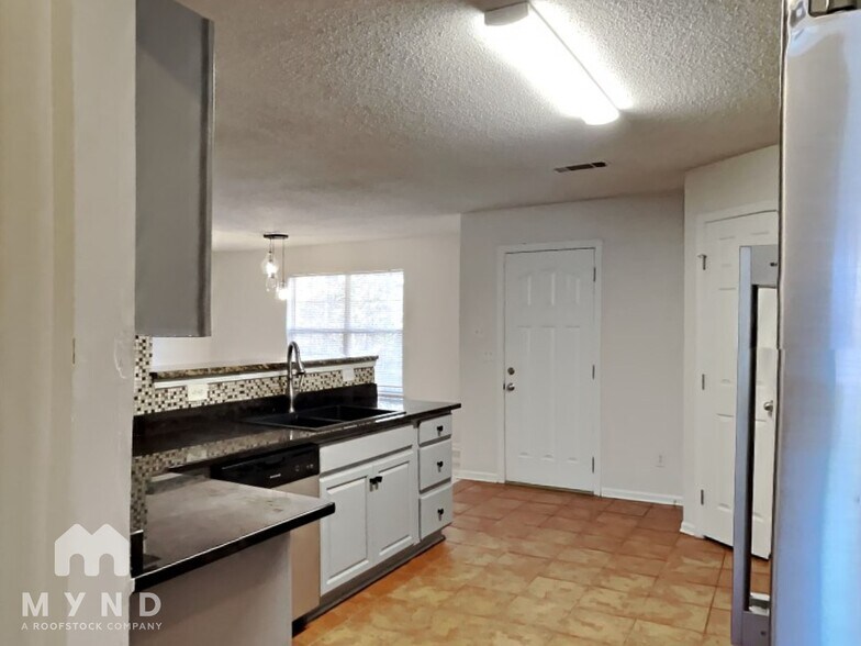 Building Photo - 4294 Defoors Farm Trail