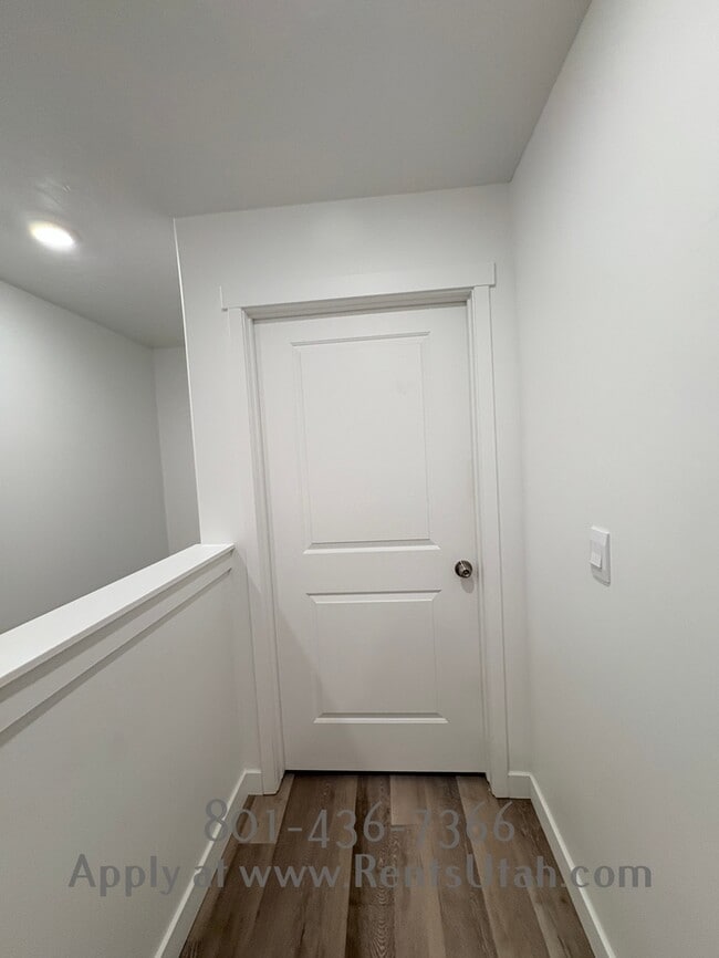 Building Photo - Canvasback