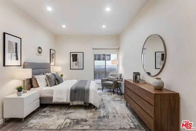 Building Photo - 1440 Veteran Ave