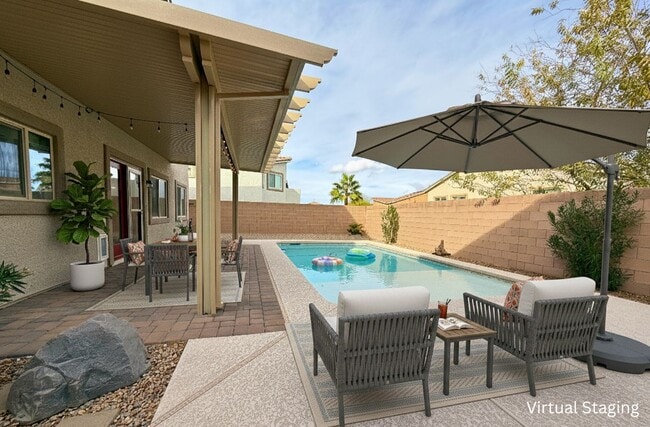 Building Photo - 132 Dunblane St