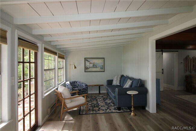 Building Photo - 5245 S Covewood Terrace