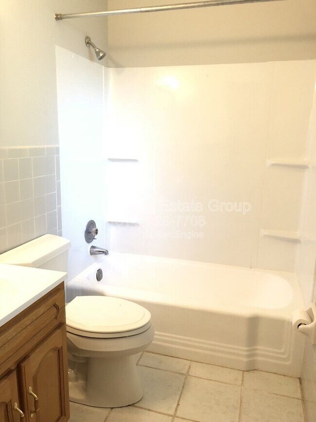 Building Photo - 302 Brightsand Ct