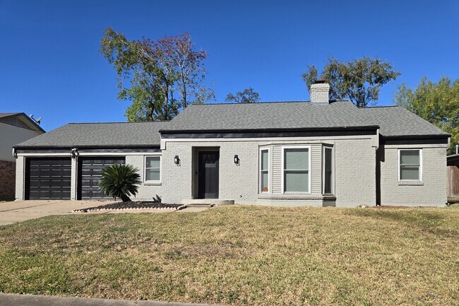 Primary Photo - 8822 Rowan Ln