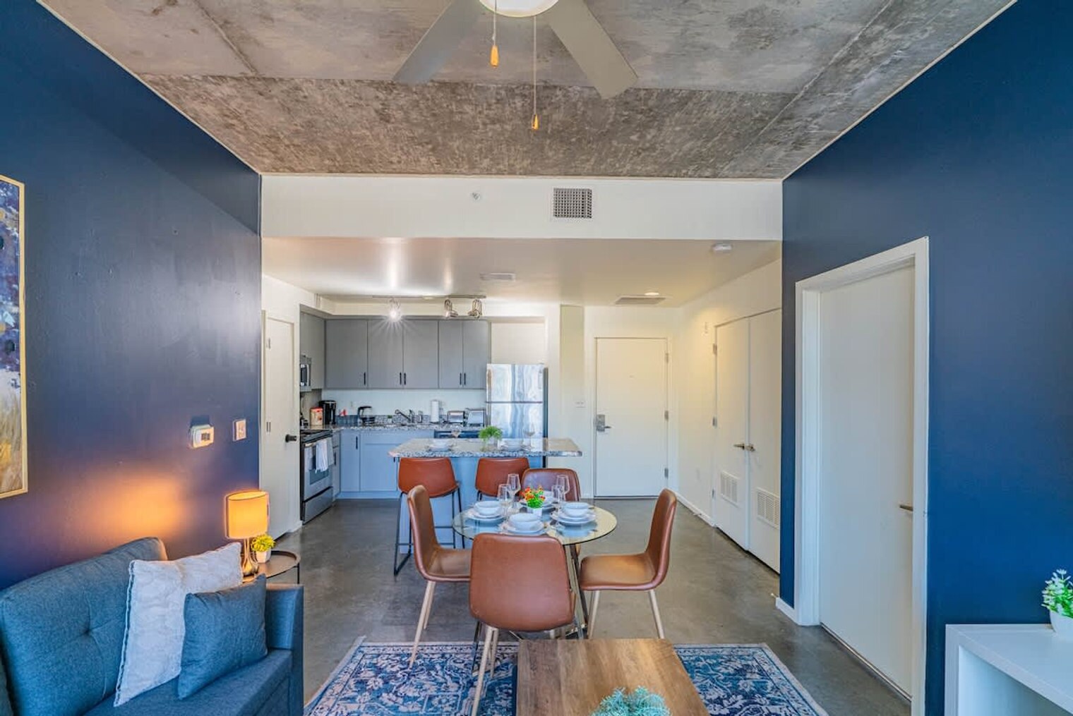 Building Photo - 333 E Roosevelt St