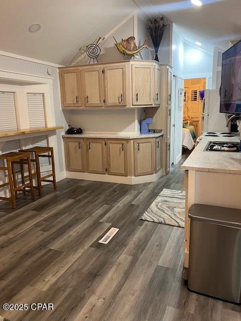 Building Photo - 1219 Thomas Dr