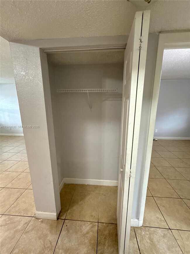 Building Photo - 400 NW 65th Ave