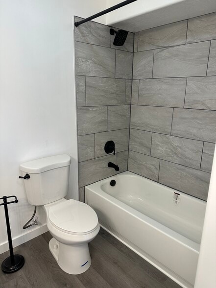 Building Photo - 614 N 550 E