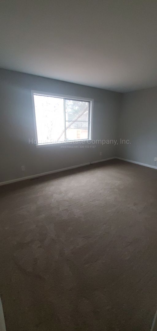 Building Photo - 1441 Brookwood Dr