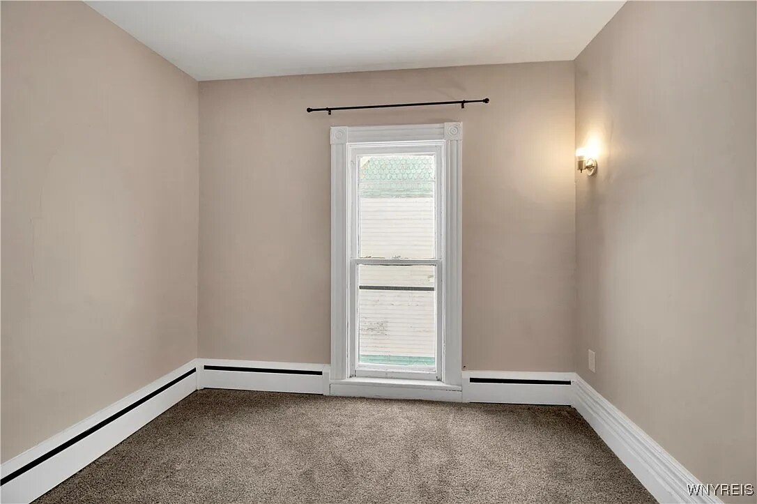 Building Photo - 158 Christiana St