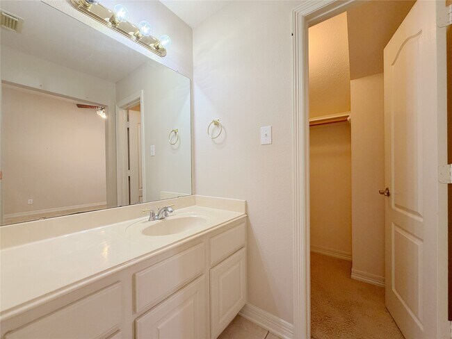 Building Photo - 5714 Brennan Ridge Ln