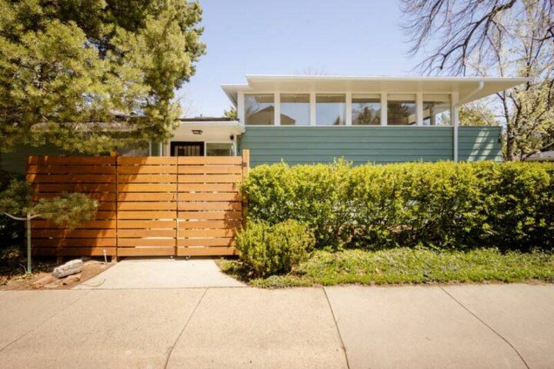 Building Photo - 2102 Mariposa Ave