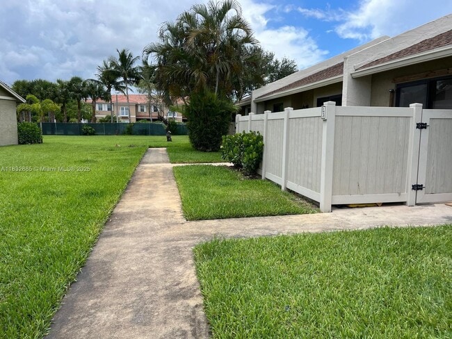 Building Photo - 10295 Boca Bend W