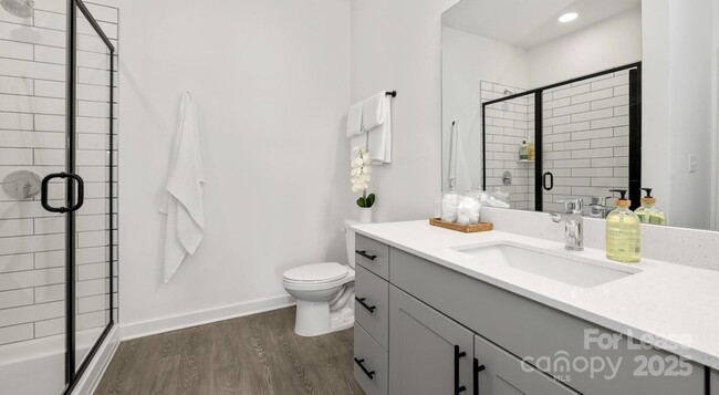 Building Photo - 2314 Berryhill Rd