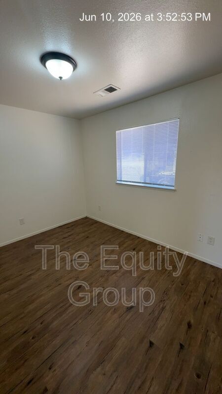 Building Photo - 569 N Elmwood Ave