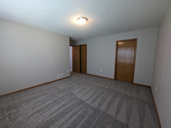 Building Photo - 3540 St Anthony Way