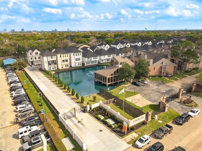 Building Photo - 1931 Pueblo Nuevo Path